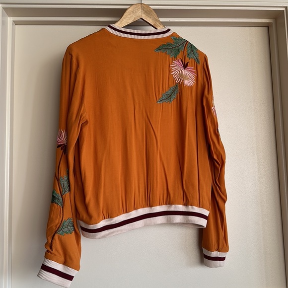 Jacket - Picture 8 of 11